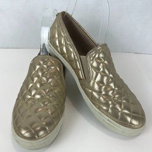 STEVE MADDEN gold metallic slip on Size 7B